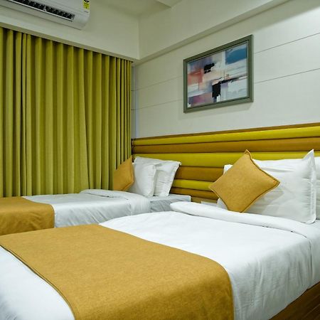 Hotel Lake Point Ahmedabad Extérieur photo